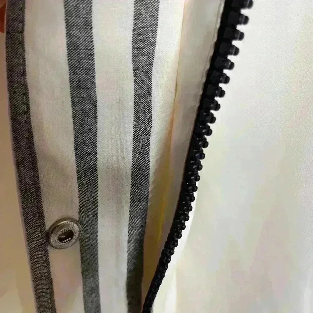 Top  Shop White Raincoat with Black Snaps and Zipper Size 6 - Picture 6 of 13